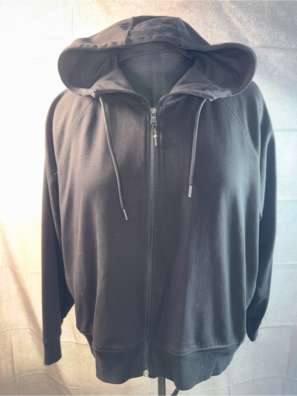 1457-Old Navy Black Full-Zip Hooded Windbreaker